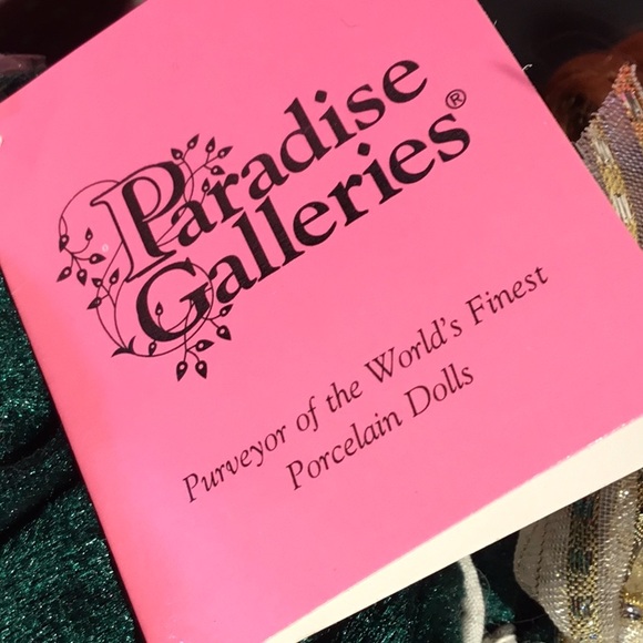 NIB Paradise Galleries Porcelain Doll Ivy - Picture 14 of 16